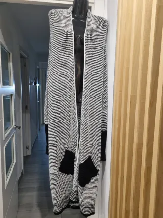 Gabardina Vintage Negra y Blanca Talla Única