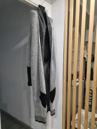 Gabardina Vintage Negra y Blanca Talla Única