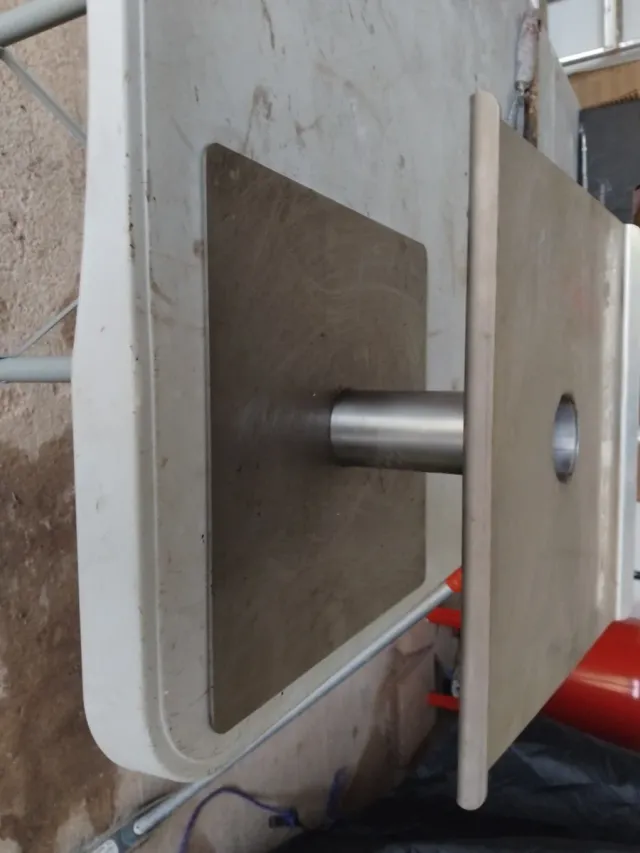 Soporte metálico cuadrado