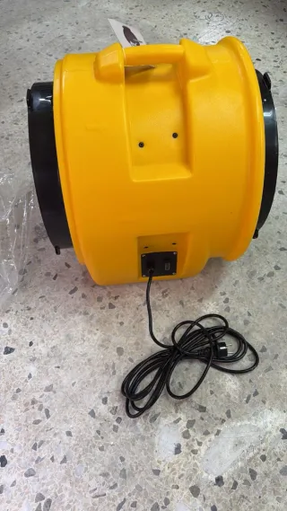 Ventilador industrial amarillo para obra hay 3 und