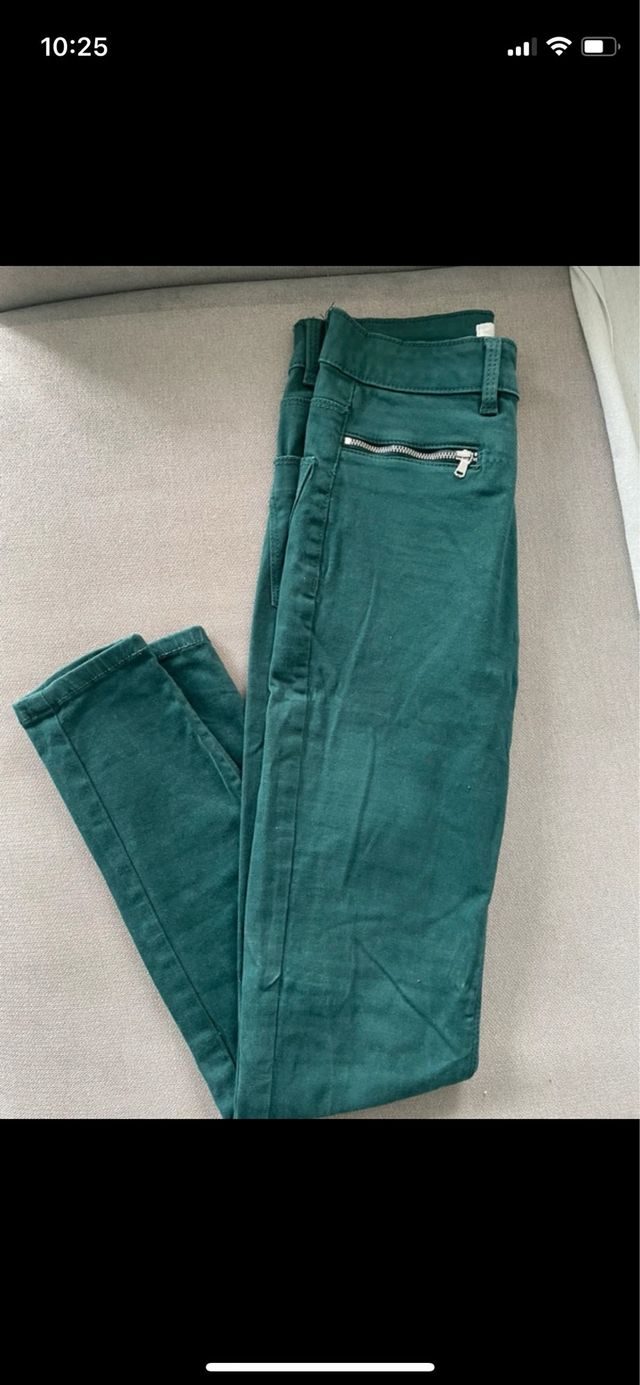 Pantalón pitillo verde