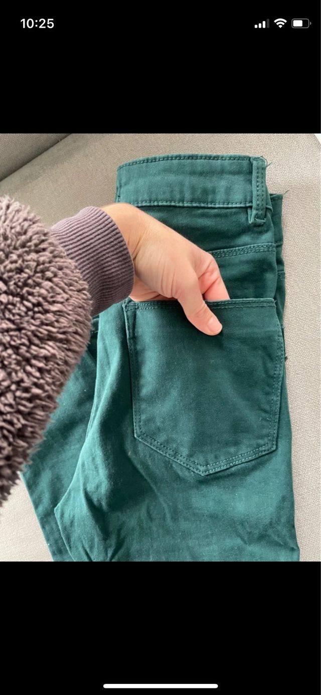 Pantalón pitillo verde