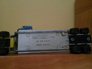 Camiones Guisval y Majorette (Mercedes)