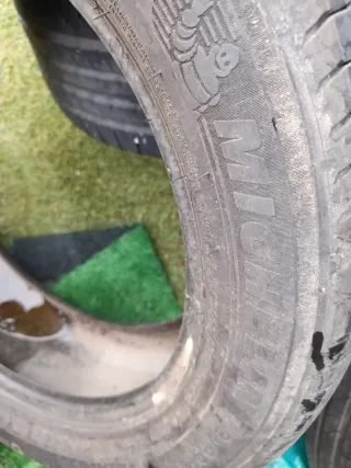 Neumático Michelin suelto e prima y