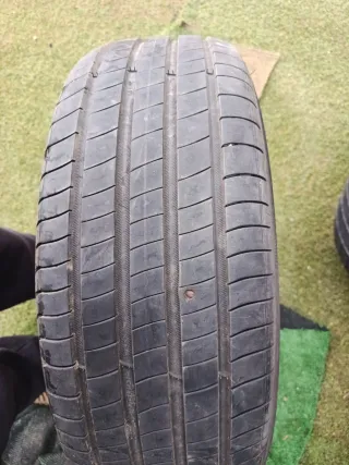 Neumático Michelin suelto e prima y