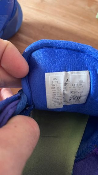 Zapatillas Jordan Azul y Rojo