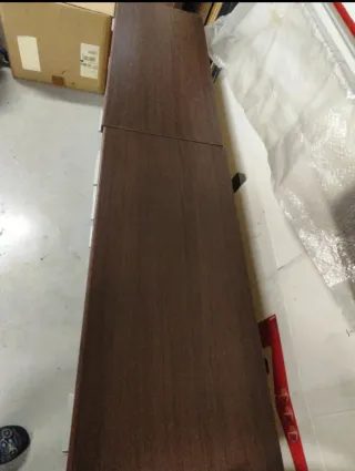 Cómoda de madera marrón