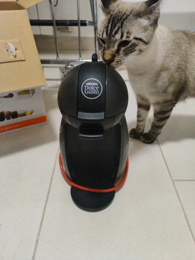 Cafetera Nescafé Dolce Gusto Krups