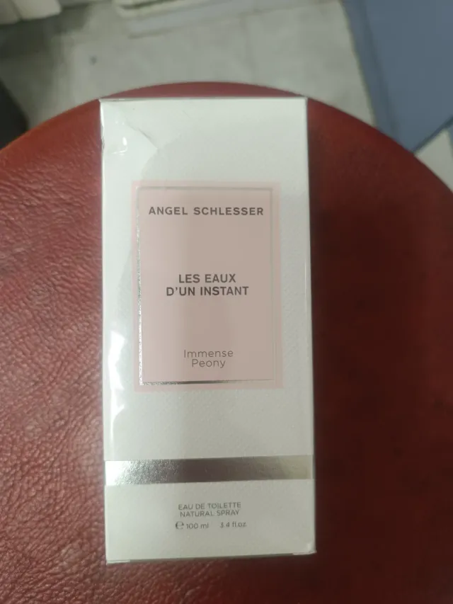 Angel Schlesser Les Eaux D'Un Instant Peony