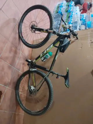 Bicicleta de Montaña BH