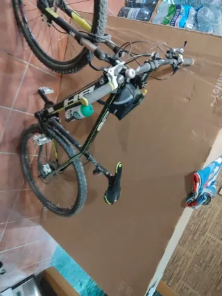 Bicicleta de Montaña BH