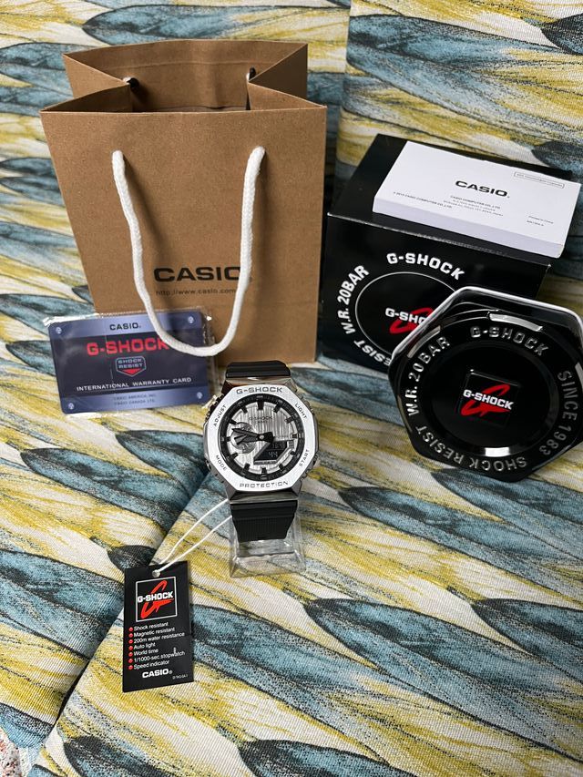 Casio G-Shock Plateado Correa Goma