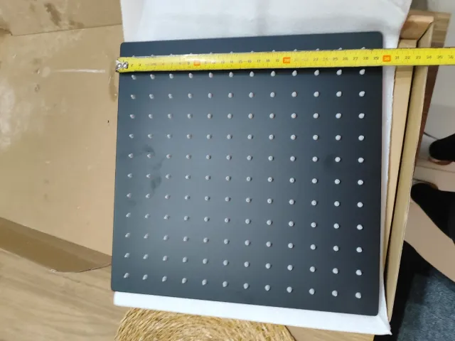 Regadera cuadrada negra