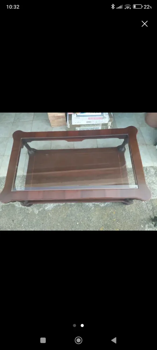 Mesa de centro de madera y cristal