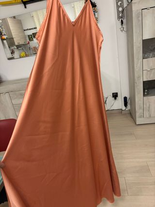 Vestito lungo simil raso nuovo