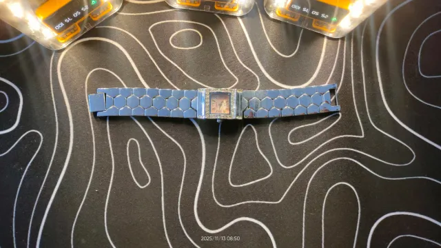 Reloj de pulsera esfera cuadrada