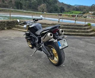 Triumph Street Triple 2008