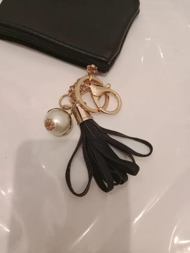 Monedero negro piel con llavero