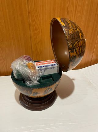 Globo terráqueo con juegos