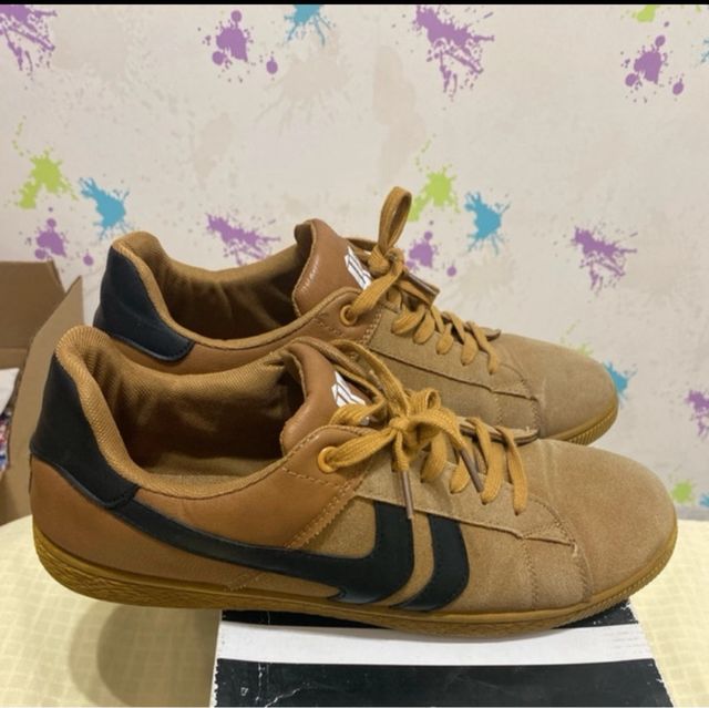 Adidas Taglia 46 Scarpe Marroni e Nere