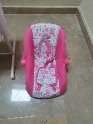 Cuna y cuco de juguete