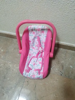 Cuna y cuco de juguete