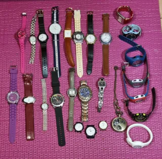 Lote 26 Relojes Variados