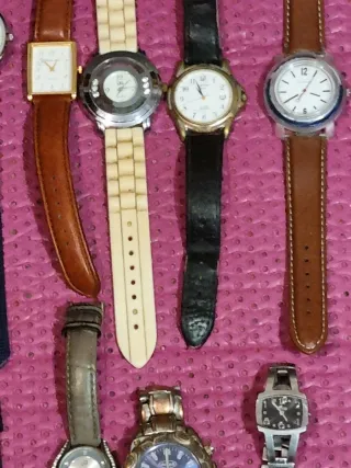 Lote 26 Relojes Variados