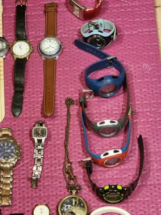 Lote 26 Relojes Variados