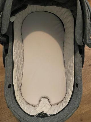 Carrito Stokke con capazo