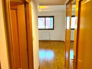 Piso en alquiler en Romareda en Zaragoza