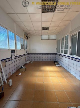 Nave industrial en venta en El Carmen en Manises