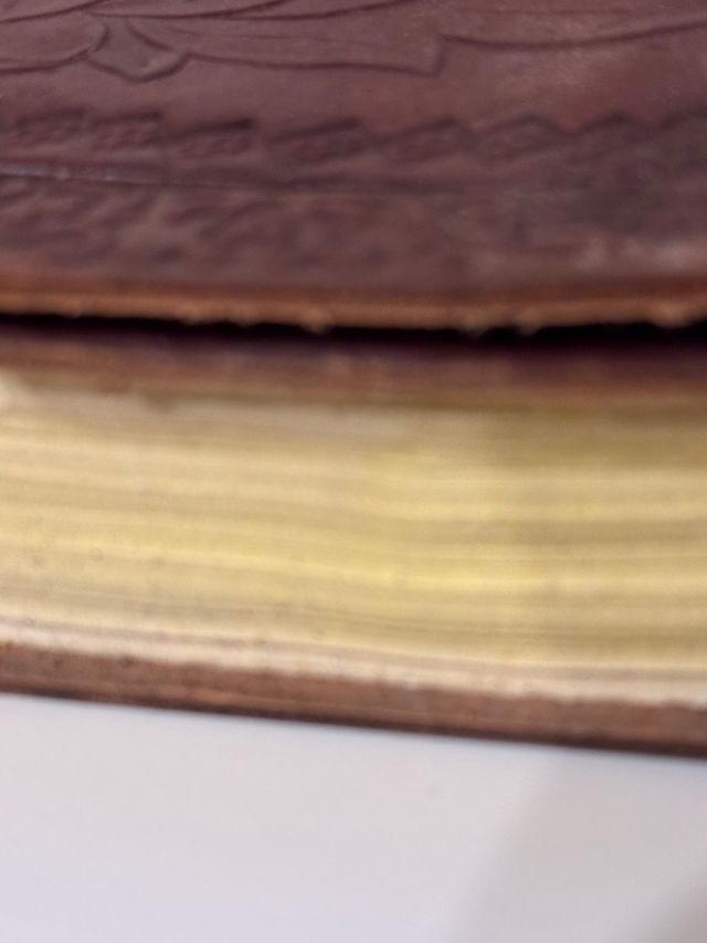 Quaderno artigianale in pelle e carta di riso