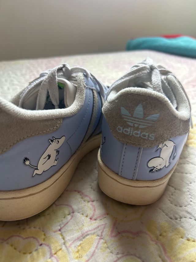 Adidas Capibara 33