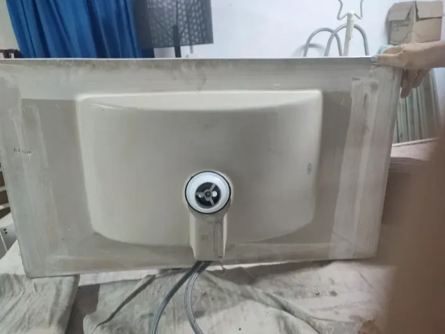 Lavabo de porcelana blanco