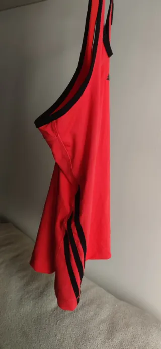 Camiseta tirantes Adidas roja