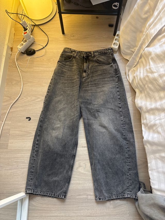 Pantalón ancho gris