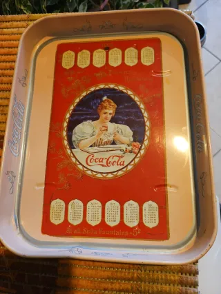 Set 5 Vassoi Coca-Cola con segni dell' eta'