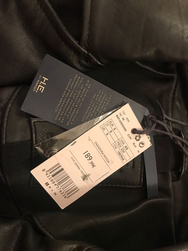 Cazadora motera negra sin usar