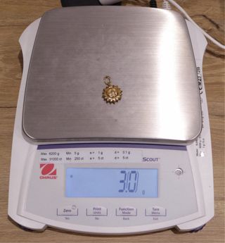 COLGANTE SOL, ORO 18K/3.0g