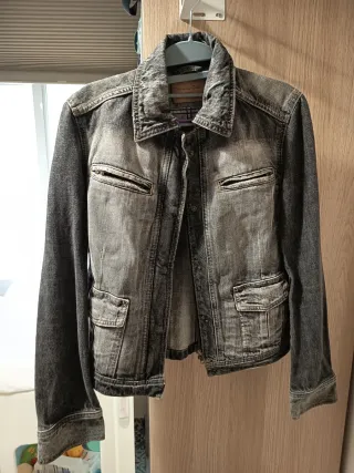 Chaqueta vaquera Massimo Dutti mujer gris