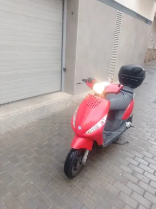 Piaggio Zip 4T Ciclomotor muy pocos km