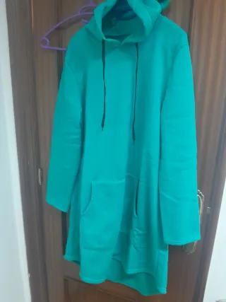 Vestido Sudadera Rojo y otro verde