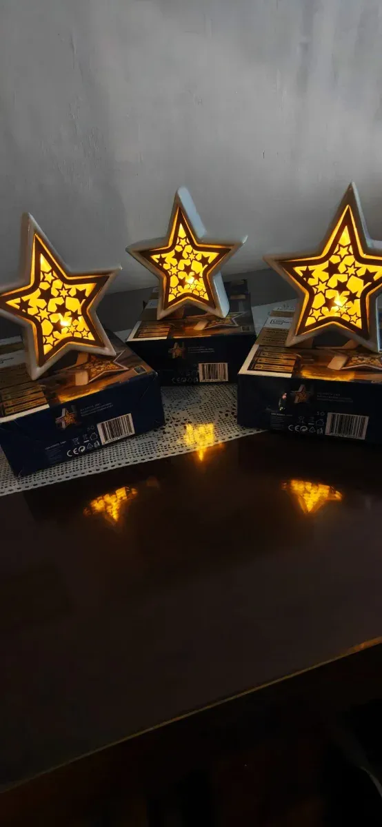 Adorno Navideño Estrella LED Madera y Cerámica