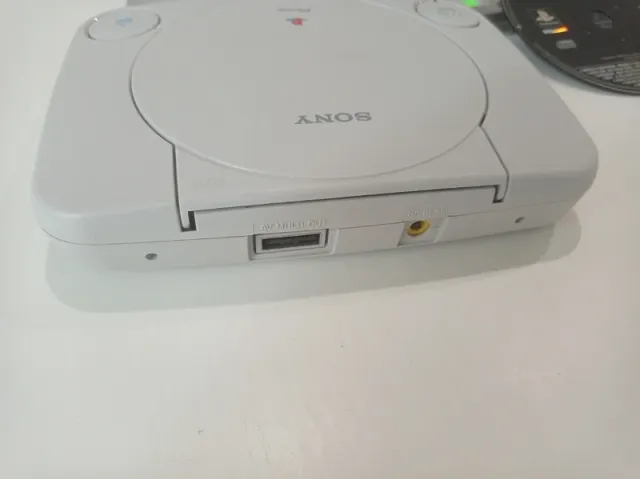 Sony PSone PlayStation 1 Completa + TOCA CARS