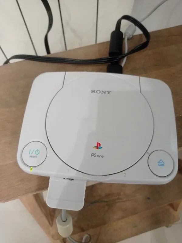 Sony PSone PlayStation 1 Completa + TOCA CARS