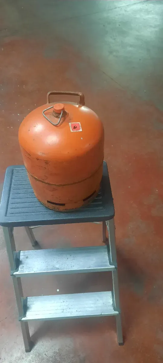Botella de gas camping naranja