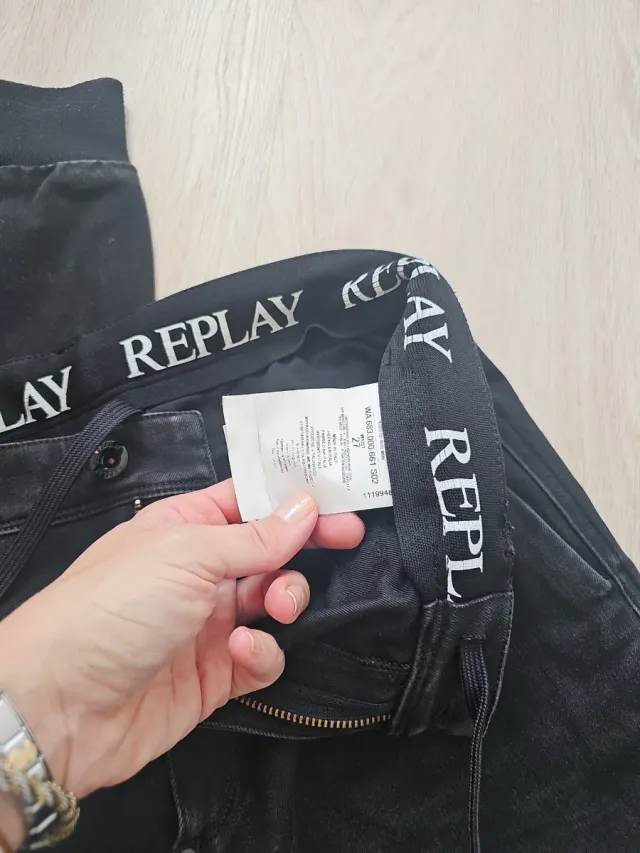 Pantalón cargo Replay negro elástico. Talla 27.