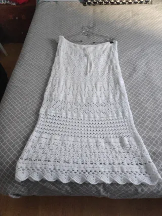 Falda larga ganchillo blanca hecha a mano