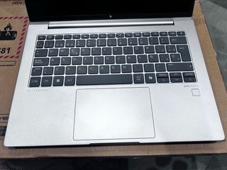HP EliteBook 645 G11 Portátil Plata